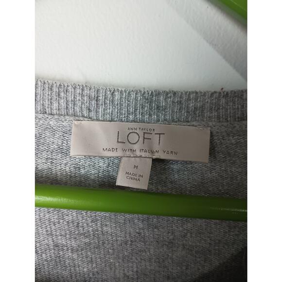 Women's Loft Deer Sweater Size Medium Wool Gray Long sleeve Pull Over Cozy - Picture 3 of 6